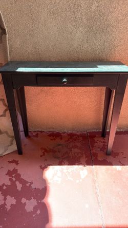 Green console  table