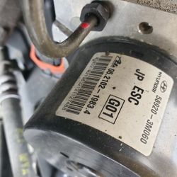 Abs Module 2015 Hyundai Genesis