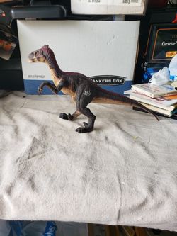 1994 Jurassic park velociraptor