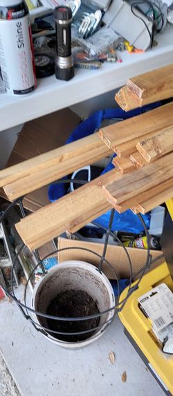 25 Pieces of 1x2x96 Furring Strips