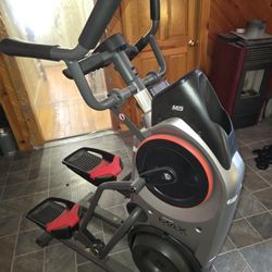 Bowflex M5 Max Trainer