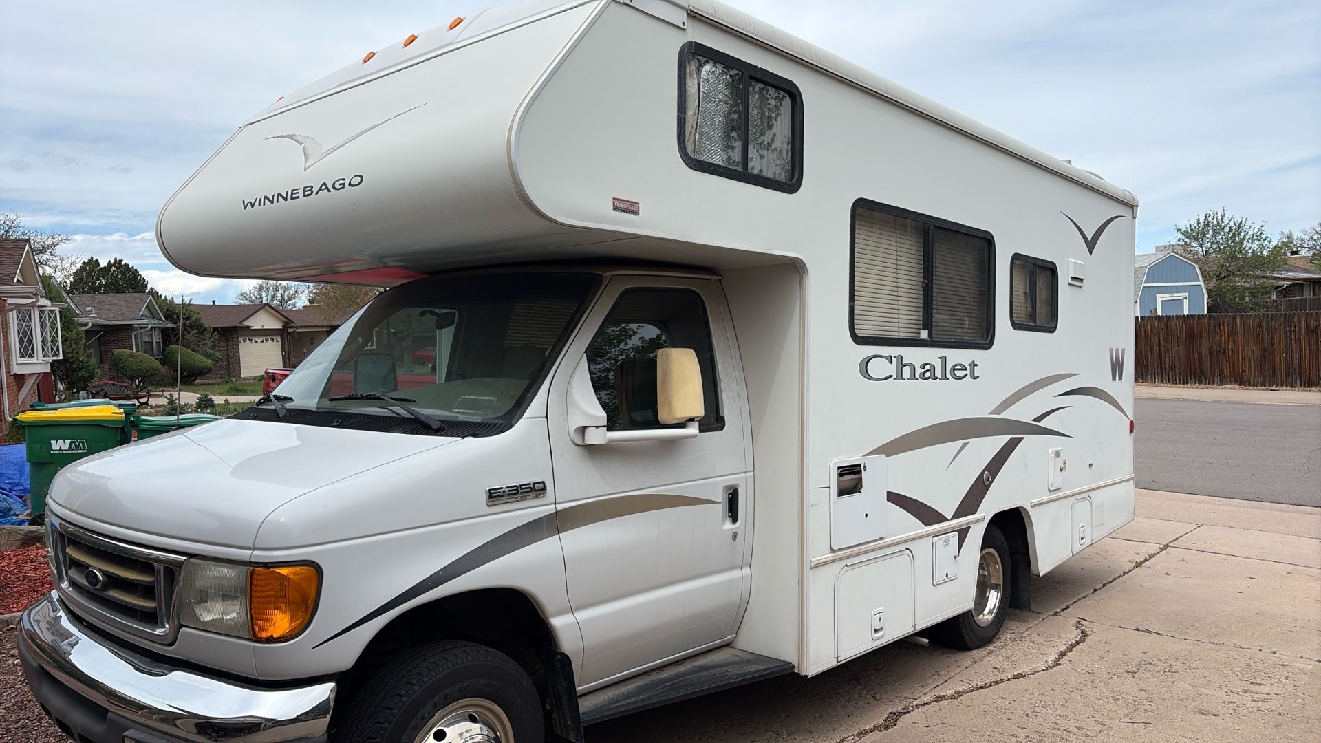 2006 Winnebago Chalet