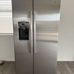 Refrigerator Everything Works 