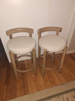 New 28 inch bar chairs.