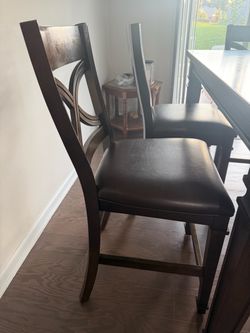 Dining table with 8 chairs