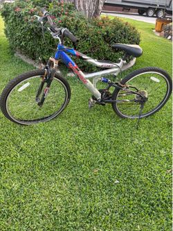 Mongoose mountain bike