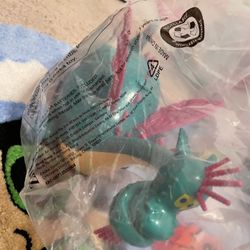 Disney Elliot Popcorn Holder And Cup 