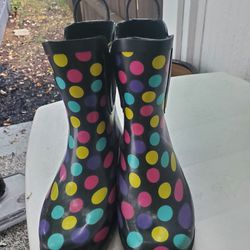 Rain Boots Size 4