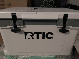 Artic Cooler Ice Chest