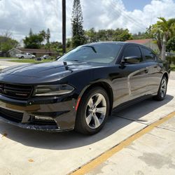 Dodge Charger SXT 2017 