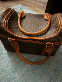Louie Vuitton  “DOG CARRIER” REAL DEAL…
