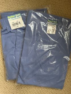 Women’s XL Light Blue “Butter-Soft” Scrubs by UA, NEW Unopened and in Original Packaging Sold In Top & Pant Set