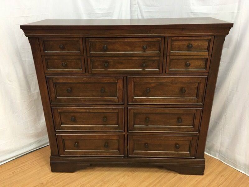 Dresser 9 drawers Samson International