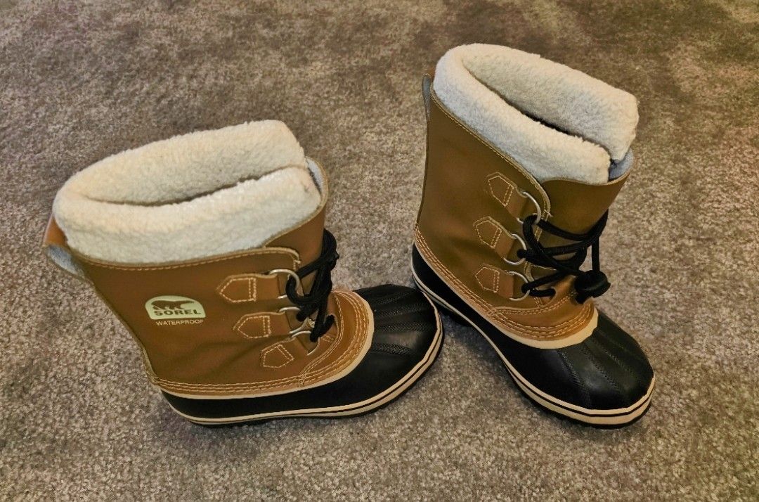 Sorel Boots Snow Winter Mid Calf Brown Lace Up

