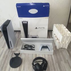 PlayStation 5 Disc Edition W Headset 