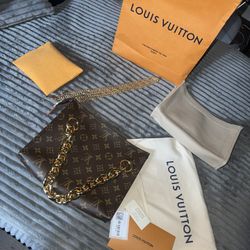 Louis Vuitton Toiletry 26