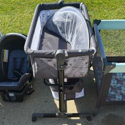 Bassinet / Changing Table
