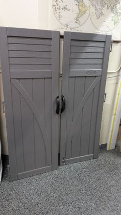 Free.  Suncast shed. See description below