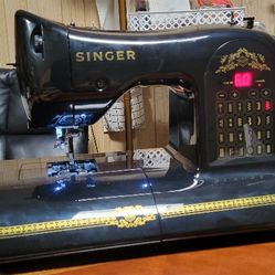 LIKE NEW BARELY USED : SINGER 160th Anniversary Limited Edition Sewing Machine