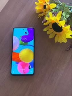 Samsung Galaxy A51 ( Unlocked) 128gb Great Condition Gray Color