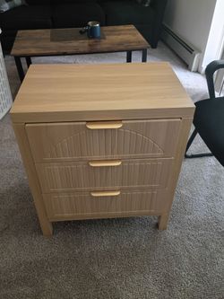 Three-Drawer nightstand in very good condition
