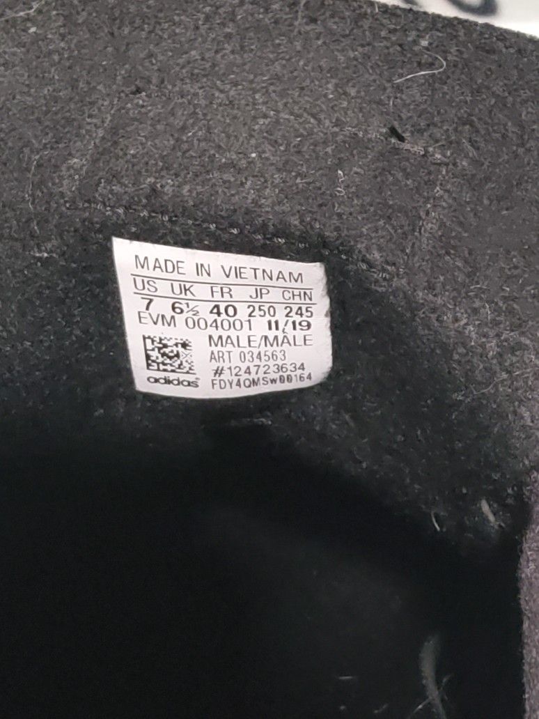 Like New Adidas Samba's Size 7 Mens.