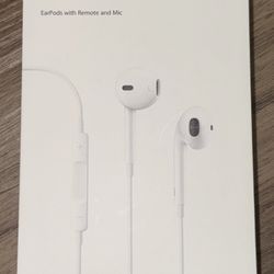 Apple EarPods with Remote and Mic (Brand New, Sealed)