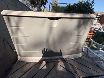 Rubbermaid  garden storage