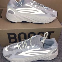 Adidas Yeezy Boost 700 v2 Static size 12