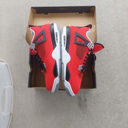 Jordan 4 Retro Toro Bravo
Size 12 Men's New