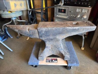 Hay-Budden Anvil Early 1900s 206 lbs.