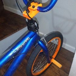 BMX Bike With 4 Pegs