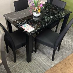 Affordable 5-Piece Dining Set – Quality & Style for Less!