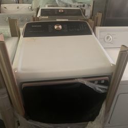New Out Box Samsung Extra Large Capacity Washer/Dryer Gas Set 