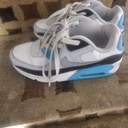 Airmax "90" Size3.5y  Unisex $50