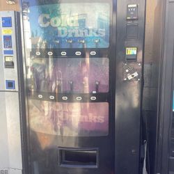 Soda Vending Machine With CC Reader Delivery Available!!!! 