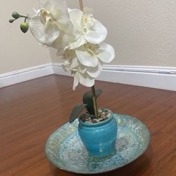 DECORATIVE TWO PIECE SET! Flowers In Pot+ Platter Style Holder 