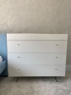 Spot On Square Alto Dresser with Changing Top