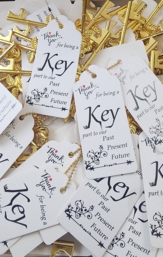 70 Key Wedding Favors