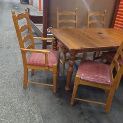VINTAGE SOLID WOOD KITCHEN TABLE WITH 6 CHAIRS  $55.00 /OR BEST OFFER. 