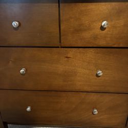 Dresser w/Mirror