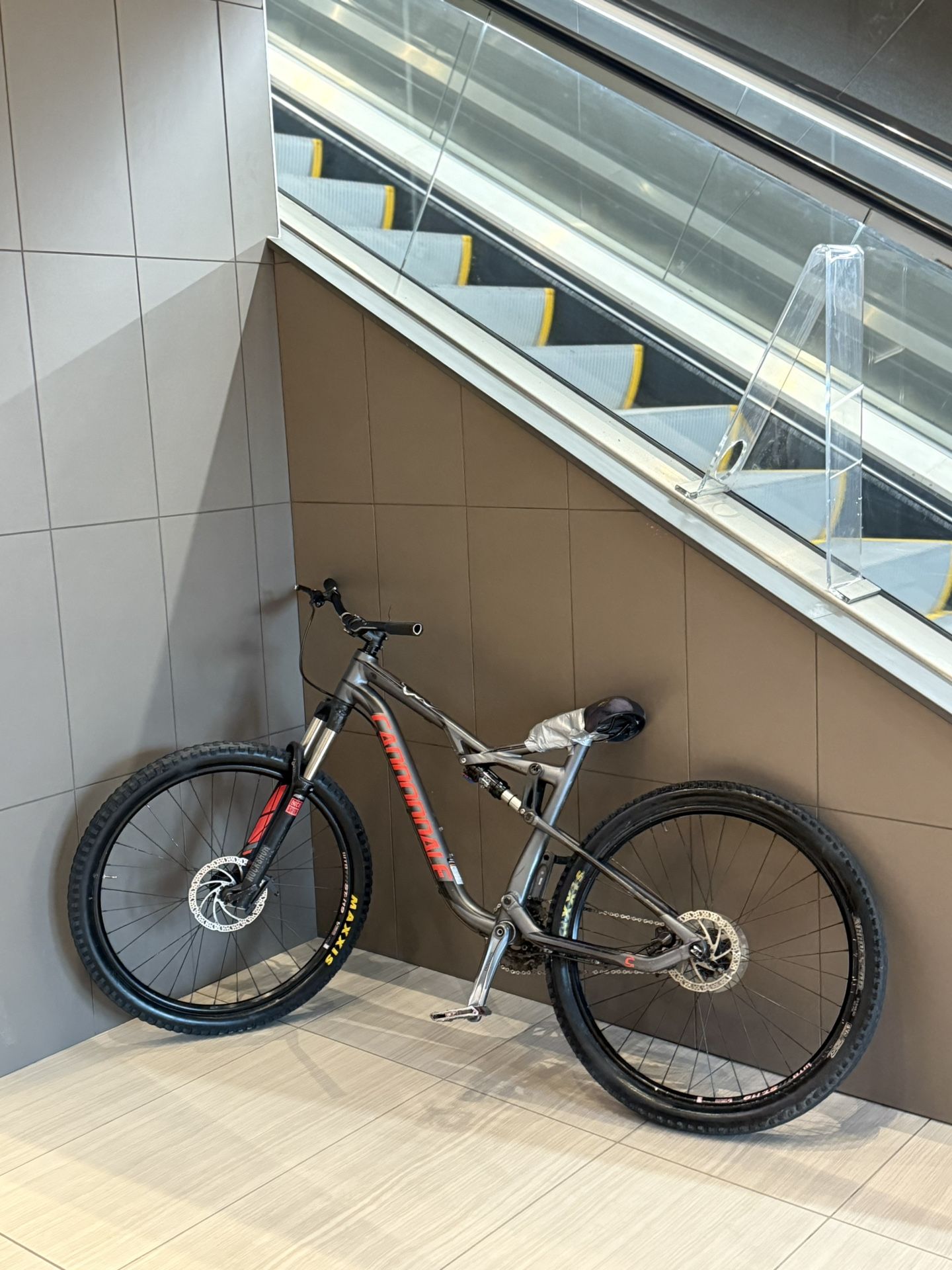 Cannondale Habit Alloy 6 27.5 Bike 2018 full suspension - Frame size Large