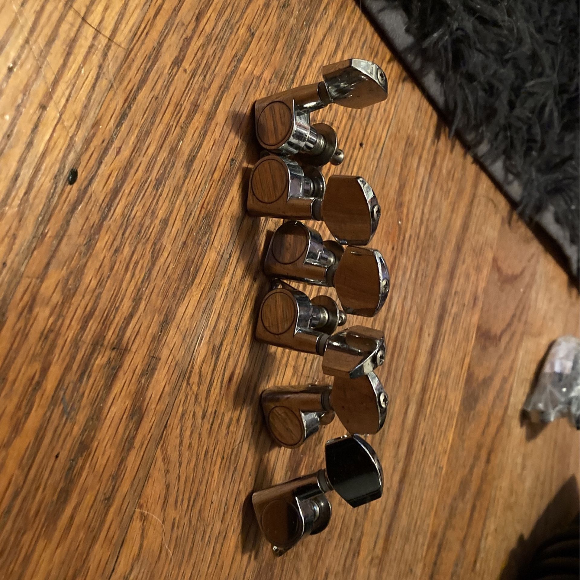 Set Of Tuners For Electric Guitar