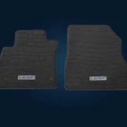 Carpeted Floor Mats - Black (4-piece) - Nissan (999E2-8Z100)