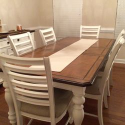 Dinning Table With 6 Chairs