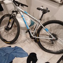 Trek Marlin 4 