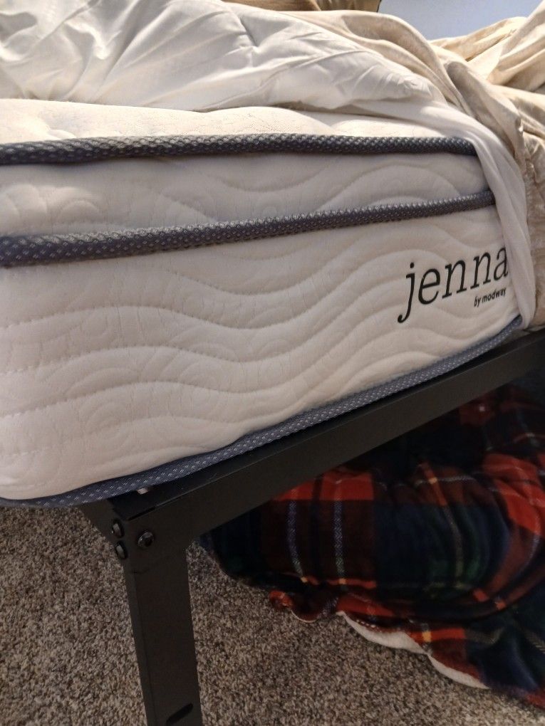 2 Complete Twin Size Beds 