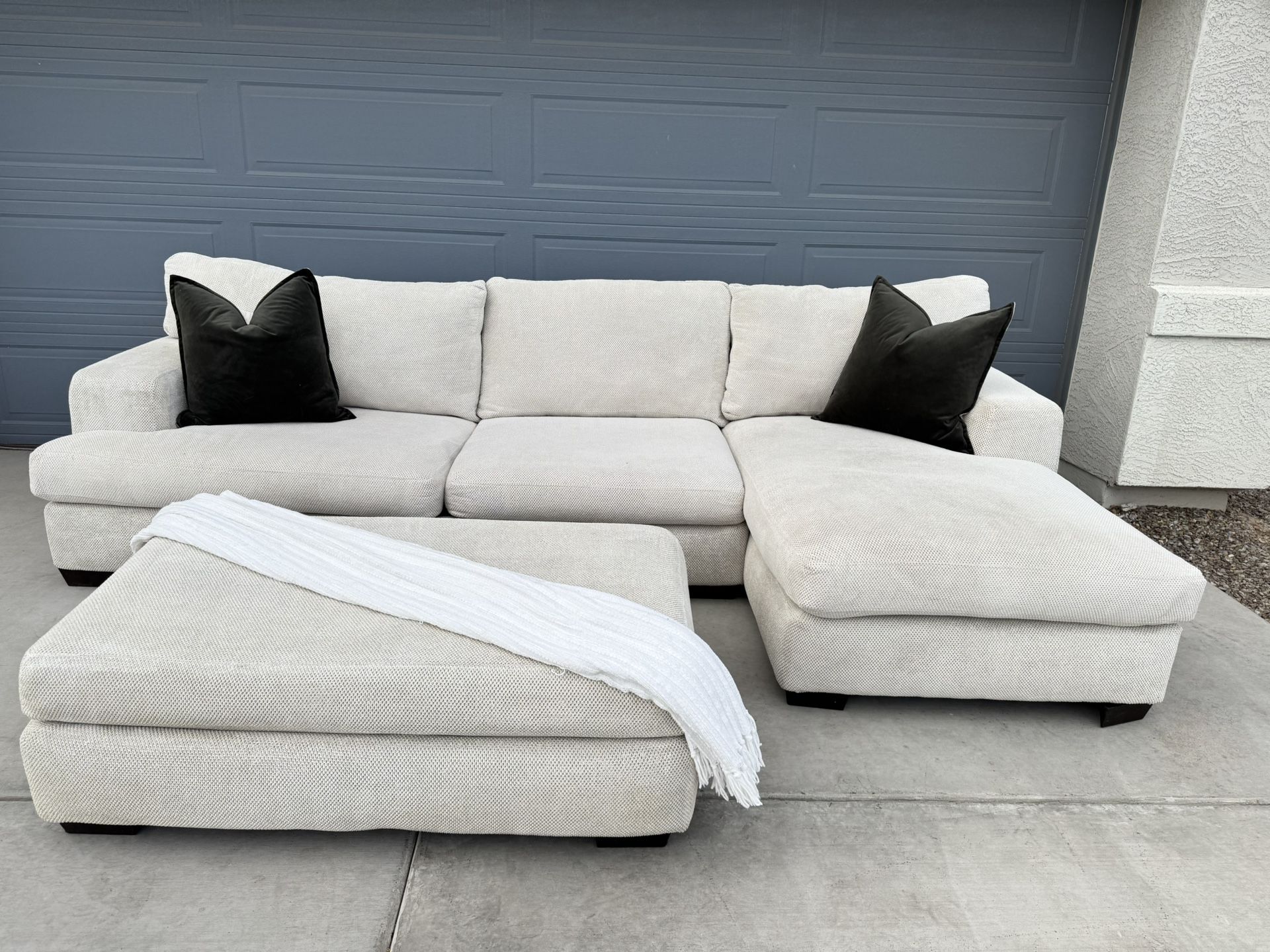 Cream / Beige Sectional Couch