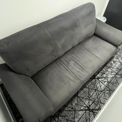Sofa/ Couch 