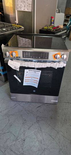 NEW GE ELECTRIC RANGE SLIDE IN STAINLESS STEEL WITH AIR FRY AND CONVECTION OVEN